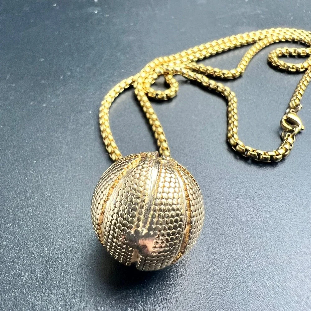 Basketball‎ Pendant Necklace Gold Tone Excellent